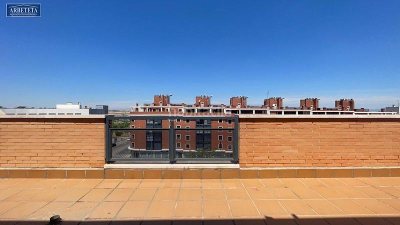 Foto 2e3d867b-2029-491c-8e23-68d94f3f22f2. Àtic amb calefacció aparcament piscina a Las Cañas Guadalajara