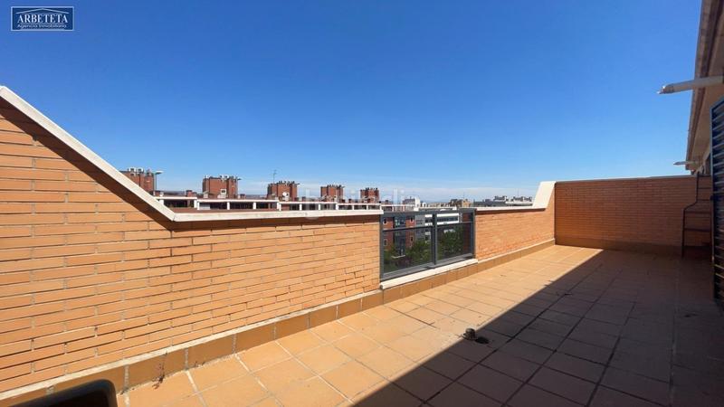 Foto 838d6edb-06e3-4ad3-bc62-878c6a9745cf. Àtic amb calefacció aparcament piscina a Las Cañas Guadalajara