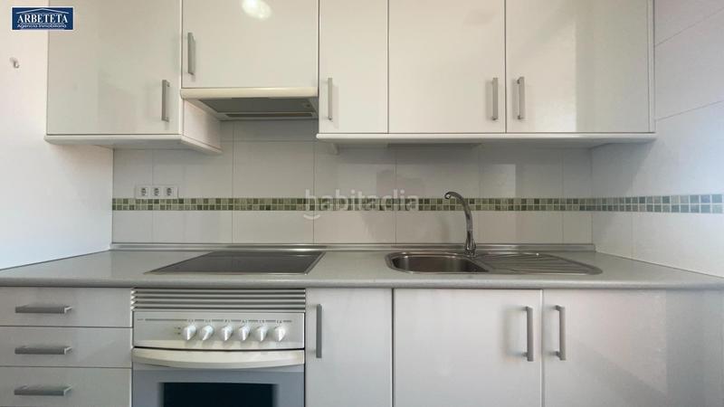 Foto 98d2fc6c-fa7a-478c-bfc3-868a5cc575ee. Àtic amb calefacció aparcament piscina a Las Cañas Guadalajara