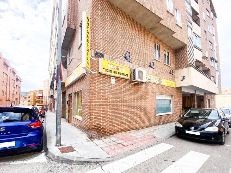 Foto acb96c68-f4c8-4759-949c-c32ddccf4092. Lloguer local comercial a San Roque-Concordia-Adoratrices Guadalajara