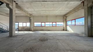 Industrial building in Cabanillas del Campo. Conjunto de dos naves industriales en venta  1.000 m útiles en u