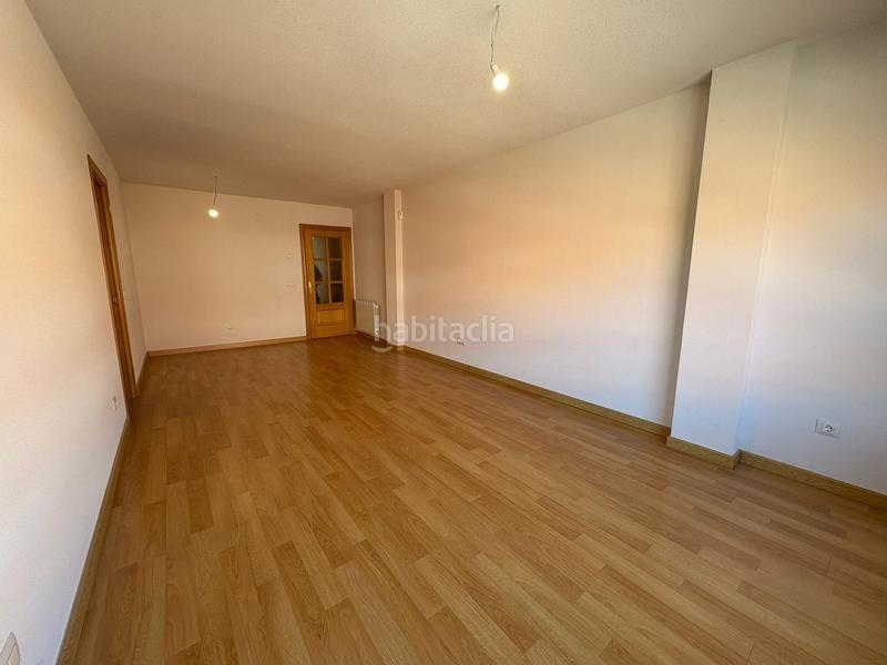 Foto e0156883-1353-4cc8-b24f-c1e0009f3aad. Alquiler piso inmobiliaria arbeteta alquila piso de dos dormitorios en zona manantiales en Guadalajara