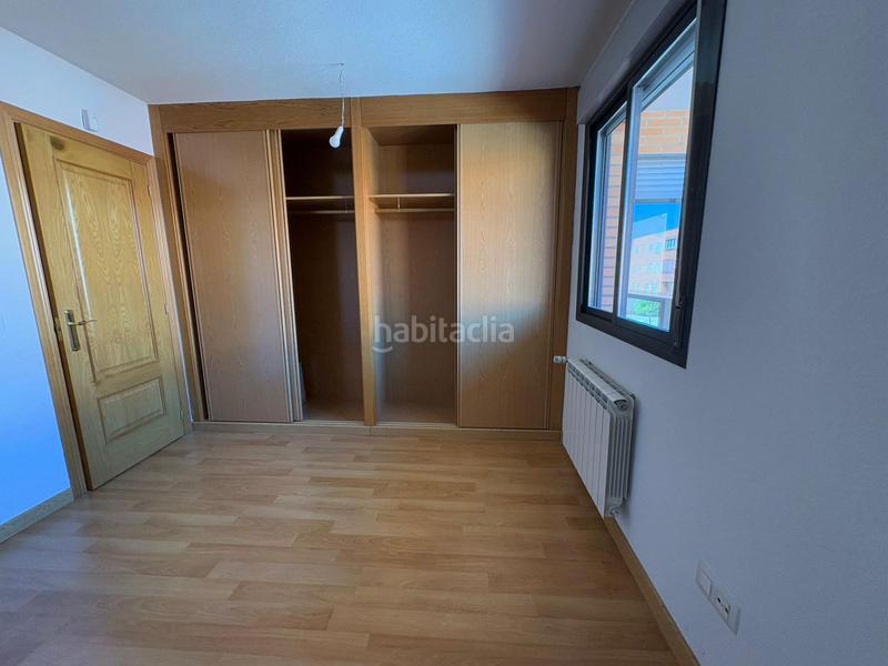 Foto e256bfb6-7853-4362-921e-a2341f17b0f5. Alquiler piso inmobiliaria arbeteta alquila piso de dos dormitorios en zona manantiales en Guadalajara
