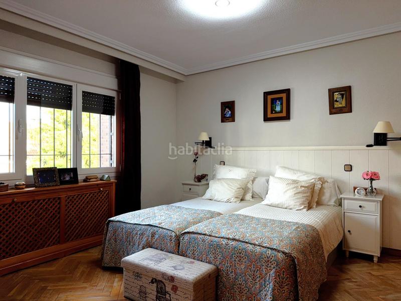 Foto 24ed6b6a-caf8-40a4-993e-c96ebb27b578. Casa aparellada amb calefacció aparcament piscina a Rozas de Madrid (Las)