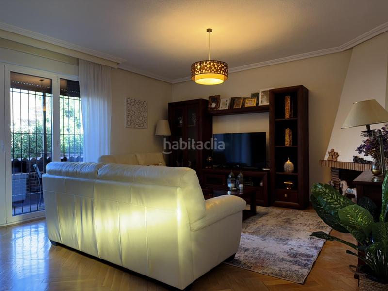 Foto 4e074919-5a97-4cc5-9b6f-fc73783679ac. Casa aparellada amb calefacció aparcament piscina a Rozas de Madrid (Las)