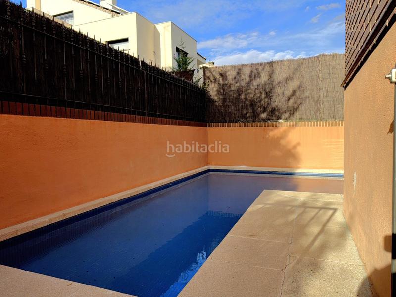Foto 52a0bb4b-abb1-4dd9-a2f1-7b619b0c130f. Casa aparellada amb calefacció aparcament piscina a Rozas de Madrid (Las)