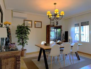 Chalet à El Caño-Maracaibo. Inmobiliaria arbeteta vende chalet pareado en las rozas, madrid