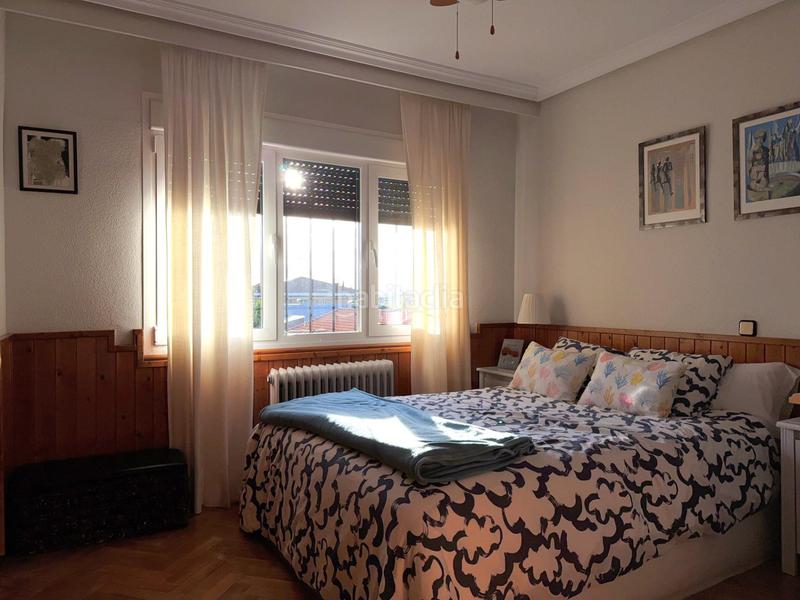 Foto a0d75116-0f1a-4900-9c18-5cf1a2d98339. Casa aparellada amb calefacció aparcament piscina a Rozas de Madrid (Las)