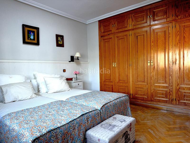 Foto f3ff1fb3-3175-4e7c-9bfb-ea53e1aef025. Casa aparellada amb calefacció aparcament piscina a Rozas de Madrid (Las)