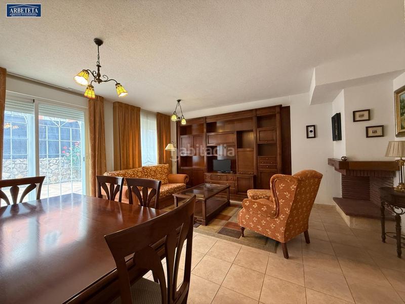 Foto 6560e547-a4af-47f8-bfc9-9c6cecd5314a. Casa adossada amb calefacció aparcament piscina a Guadalajara