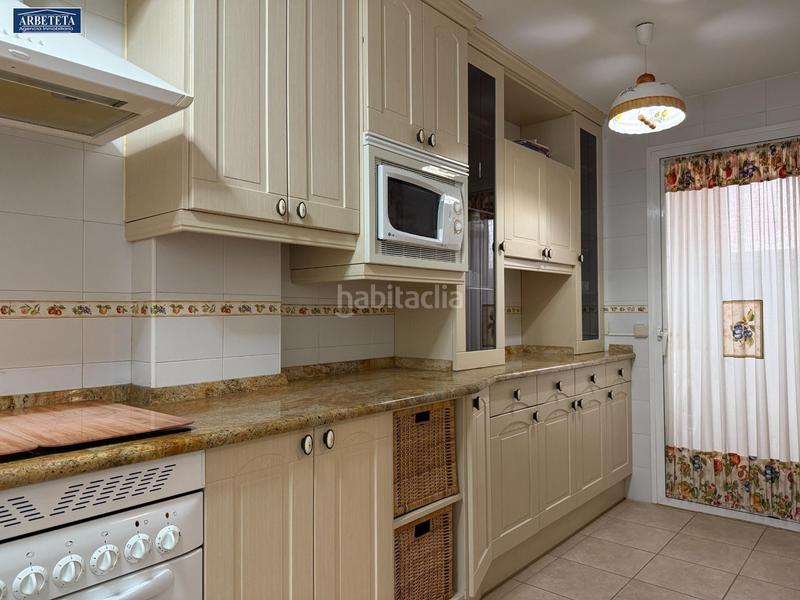 Foto 8fc9a2d8-52c7-431e-88e1-c32089a79ce9. Casa adossada amb calefacció aparcament piscina a Guadalajara