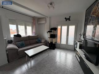Appartamento in Los Valles-Sanz Vazquez-El Fuerte. Inmobiliaria arbeteta vende piso de dos dormitorios en zona la c