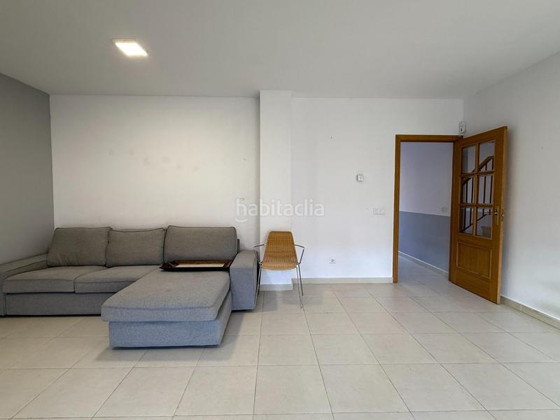 Foto 2cc8a582-e640-45d2-87f9-b724f28450b4. Casa a schiera con riscaldamento parcheggio in Yebes - pueblo Yebes