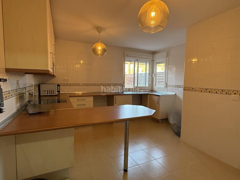 Foto 9f4b0c85-f119-45b3-a2fb-1274fed25094. Casa a schiera con riscaldamento parcheggio in Yebes - pueblo Yebes