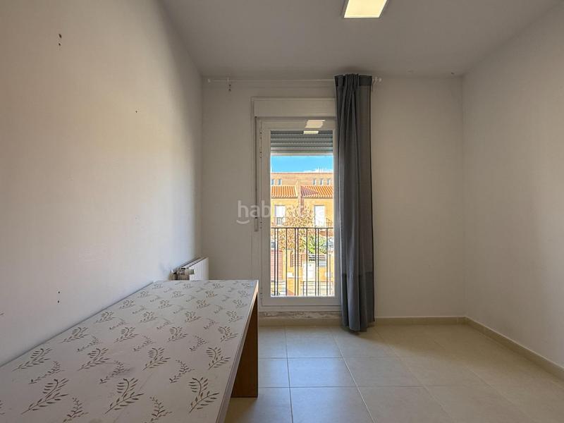 Foto bc7b6a3e-98b3-43b4-9cb1-1b0769912ff8. Casa a schiera con riscaldamento parcheggio in Yebes - pueblo Yebes