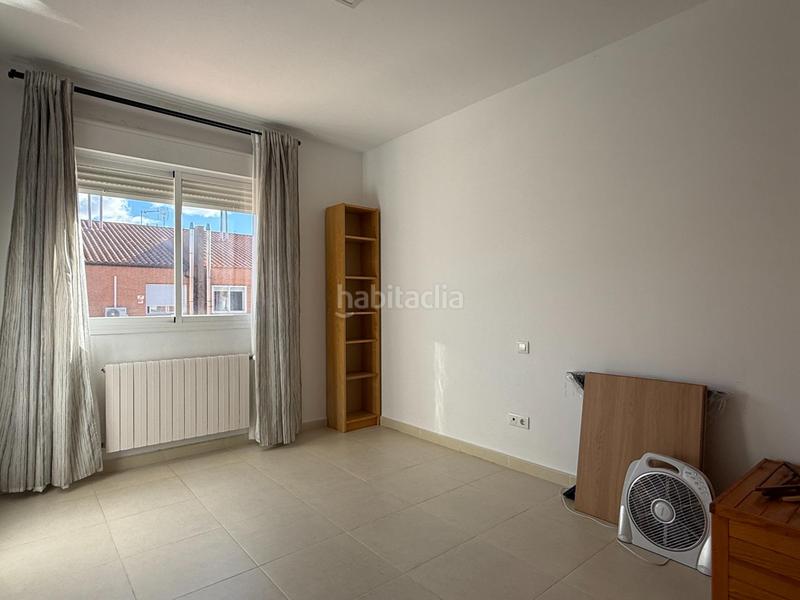 Foto d0757e87-1e76-4bd9-922e-9b72a3d2d152. Casa a schiera con riscaldamento parcheggio in Yebes - pueblo Yebes
