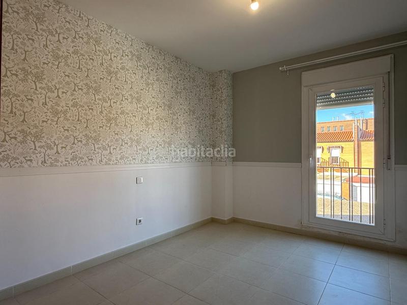 Foto fb2b695d-1bac-433b-8a21-d0e795d3f181. Casa a schiera con riscaldamento parcheggio in Yebes - pueblo Yebes