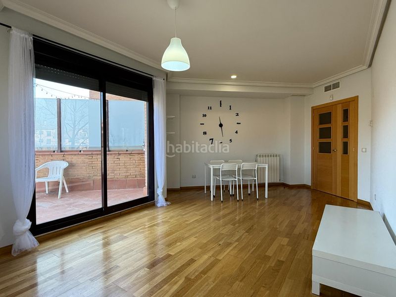 Foto f74ca54e-aa00-417e-bcdf-cc2537bbda67. Pis amb calefacció aparcament piscina a Yebes - valdeluz Yebes