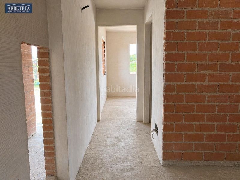 Foto 10f9e3bf-3c18-4044-893d-804b4ad03eed. Casa adossada amb aparcament a Yebes - pueblo Yebes