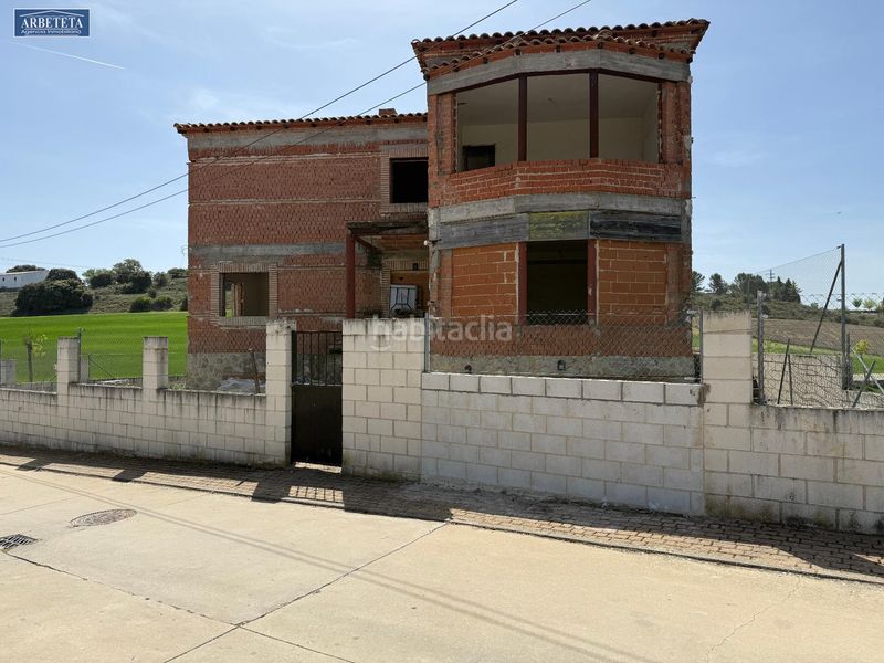 Foto 66cbed7d-408c-470b-bd1b-d2a16c072774. Casa adossada amb aparcament a Yebes - pueblo Yebes