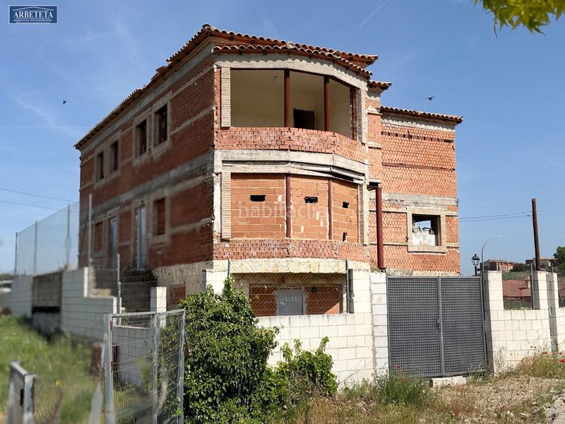 Foto 79059e29-a9d0-4ff1-9929-9564454e9908. Casa adossada amb aparcament a Yebes - pueblo Yebes