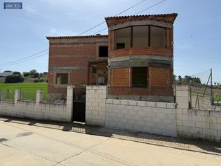 Maison jumelée à Yebes - Pueblo. Inmobliliaria arbeteta vende adosados en construcción en yebes.