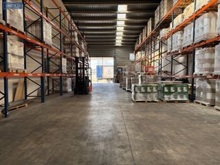 Fabrikhalle  De francisco de medina mendoza. Agencia inmobiliaria arbeteta, vende nave en el pol. ind. cabani