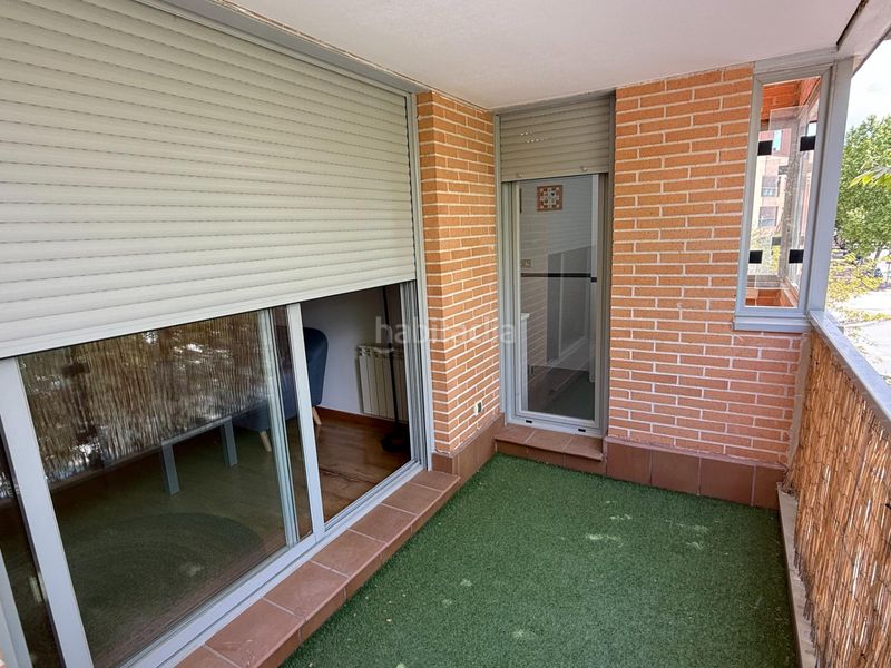 Foto 93e1f7f8-ec34-4953-9a8c-e3dd7e0043f7. Pis amb calefacció aparcament piscina a Yebes - valdeluz Yebes
