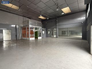 Lloguer Local Comercial a Estación-Manantiales. Agencia inmobiliaria arbeteta, alquila nave.