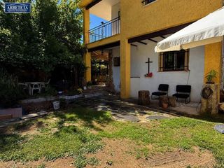 Maison jumelée à Trijueque. Inmobiliaria arbeteta vende casa en la beltraneja