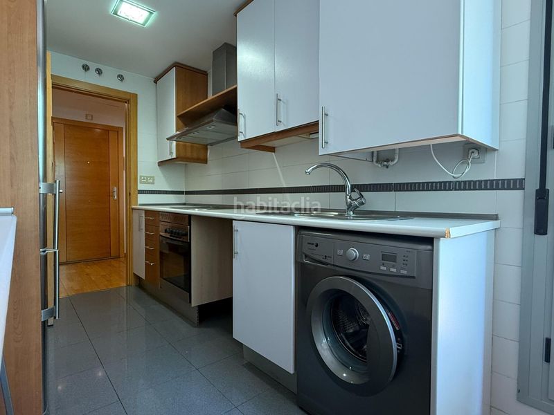 Foto 88e0f946-203b-4f50-9e62-c8c21fa91f72. Apartament amb calefacció aparcament piscina a Yebes - valdeluz Yebes