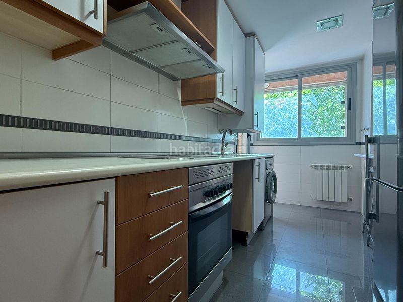 Foto aacad7ea-5c80-43dd-8187-48a99deeef2e. Apartament amb calefacció aparcament piscina a Yebes - valdeluz Yebes