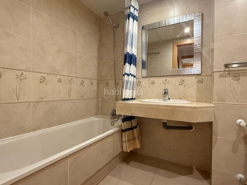 Foto c08f52c2-29e7-4d79-be15-e9983f6306ba. Apartament amb calefacció aparcament piscina a Yebes - valdeluz Yebes