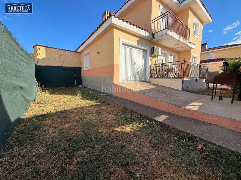 Foto 416bf9c6-22af-41ca-a421-b1468a06bf41. Casa adossada amb calefacció aparcament a Yebes - pueblo Yebes