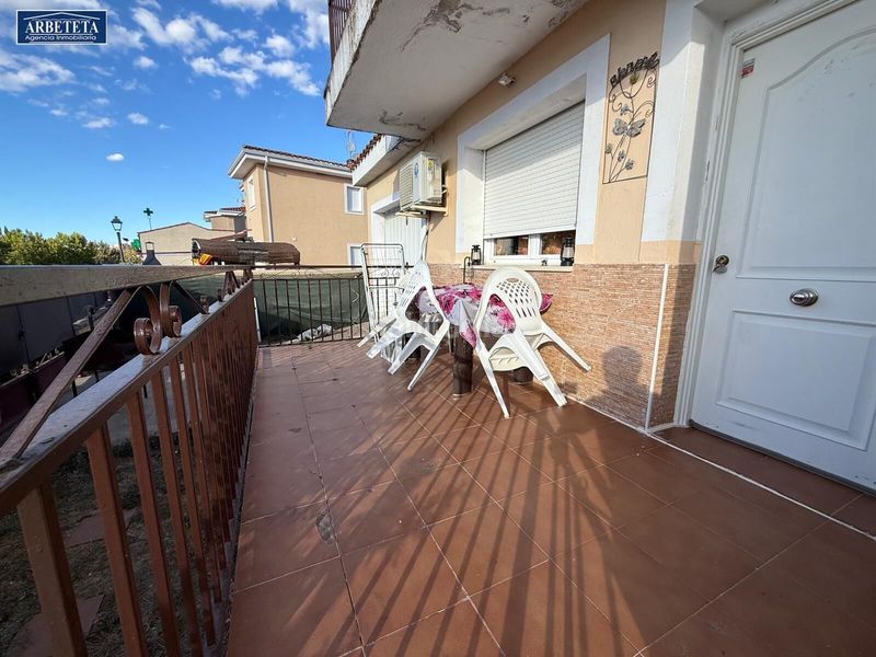 Foto a5301c72-338f-419d-963b-c32bbb60c468. Casa adossada amb calefacció aparcament a Yebes - pueblo Yebes