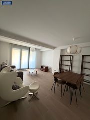 Rent Flat in Las Cañas. Nmobiliaria arbeteta alquila piso de dos dormitorios en el remat