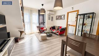 Dúplex en Casco Histórico. Inmobiliaria arbeteta vende piso de dos dormitorios en casco his