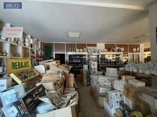 Local Comercial a Plan Sur-Amistad. Se vende local comercial con salida de humos en pleno centro de