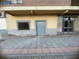 Location Local commercial à Plan Sur-Amistad. Inmobiliaria arbeteta alquila local en calle toledo