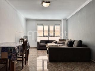 Etagenwohnung  Carrer d'empúries. Piso en venta zona sant narcís