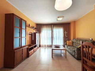 Appartement  Francesc de paula rissech. Gran piso en centro de tossa de mar con parking.