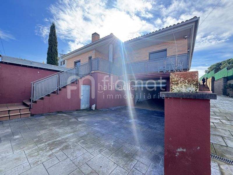 Foto 12b84a28-57fb-443a-b4f2-7e04898c2872. Casa amb piscina a Caldes de Malavella
