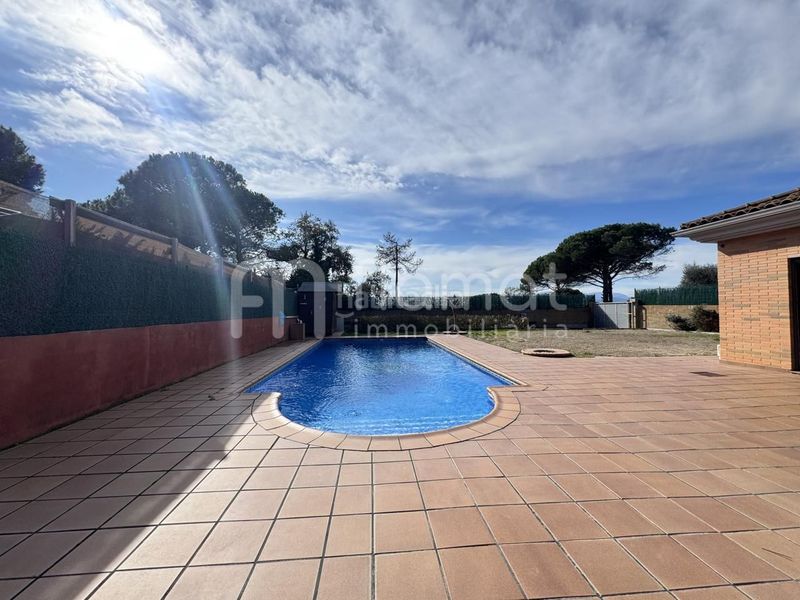 Foto 98e9697b-e78e-4e5d-8ef1-50f705c9e75c. Casa amb piscina a Caldes de Malavella