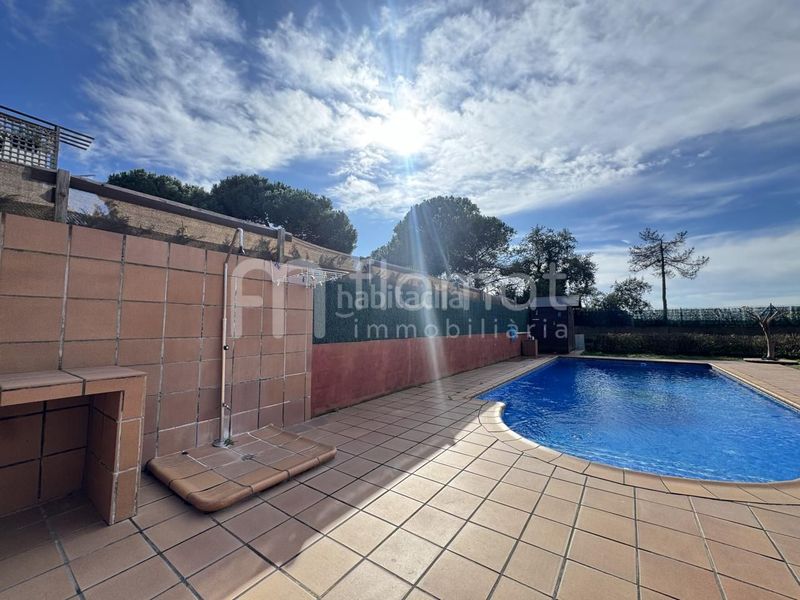Foto da5d041c-b8b4-4eaa-bd2a-d16ff9048b32. Casa amb piscina a Caldes de Malavella