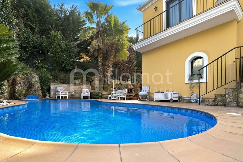Foto 2007583d-0c5d-493f-9e11-5a8b11db8513. Casa amb piscina a Sant Julià de Ramis