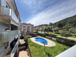 Pis  Puerto rico. Piso con piscina, parking y ascensor