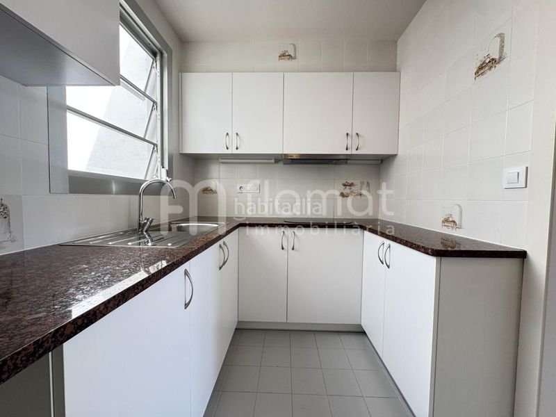 Foto d224c45f-3d04-4329-bf71-0b3b656a994f. Pis a Eixample Sud-Migdia Girona