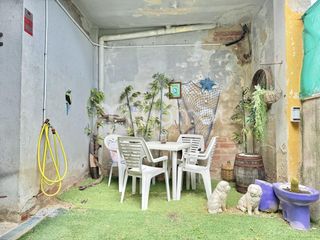 Casa  Rafael mas ripoll. Casa con vistas despejadas, gran garaje, jardín y  solárium en l