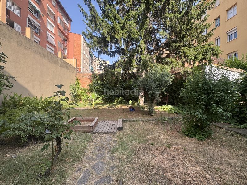 Foto a05e6489-277a-4a2e-9e19-a4e656ba3b7b. Local comercial a Eixample Sud-Migdia Girona