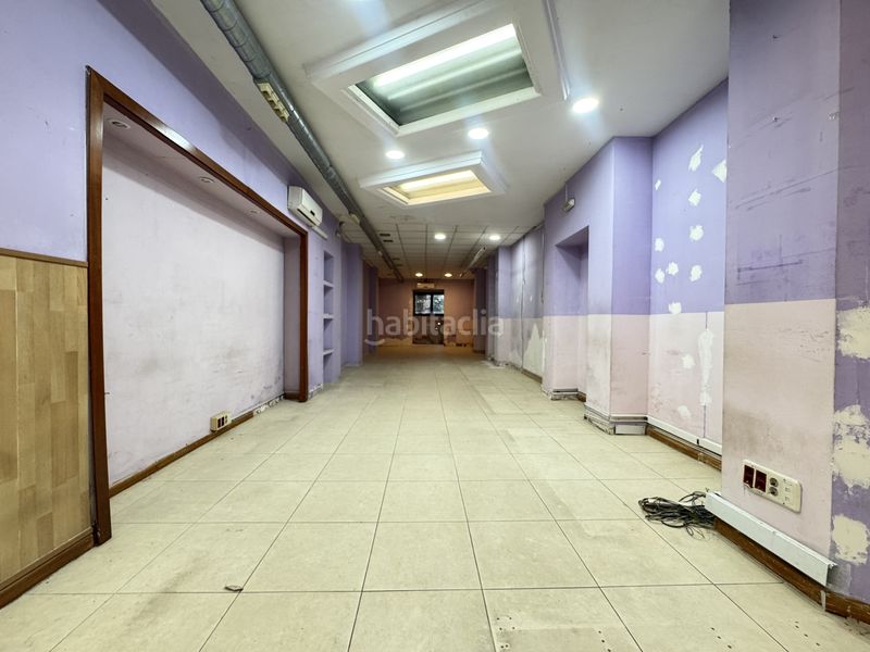 Foto b0b34531-4f0f-4aca-a795-e4d36c1872e3. Local comercial a Eixample Sud-Migdia Girona
